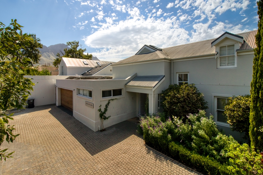 4 Bedroom Property for Sale in Erinvale Golf Estate Western Cape
